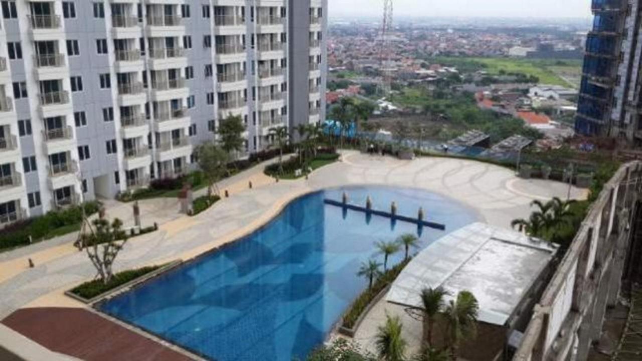 Cosmy Tanglin Apartment Surabaya Exterior photo